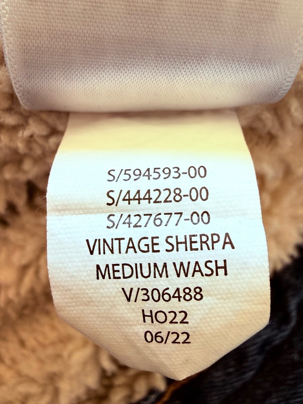 GAP Blue Denim Jacket with Cream Sherpa Lining - Picture 11 of 11